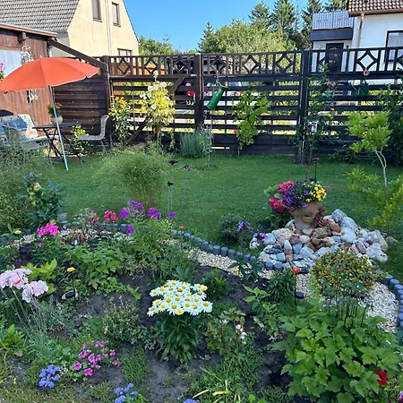 Ferienbungalow Zum Blumengarten Apartment